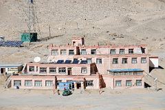 09 Rongbuk Everest Hotel.jpg